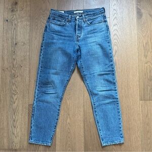 Levi's Wedgie Icon Denim Taper Jeans - Size 28 - EUC - Medium Blue Wash